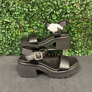 Mia Kayci Platform Wedge Sandal - W8